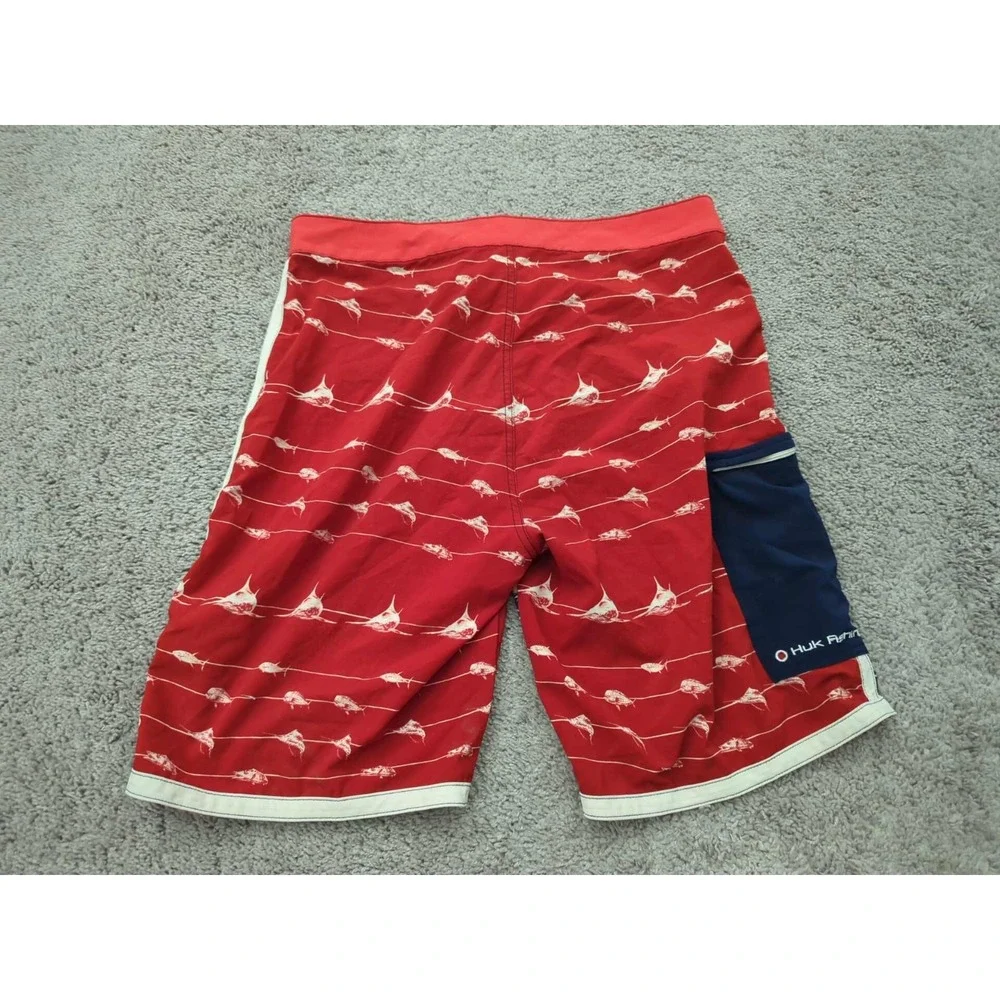 HUK Shorts 34 Red Blue KC‎ Scott Flag Inseam: 10